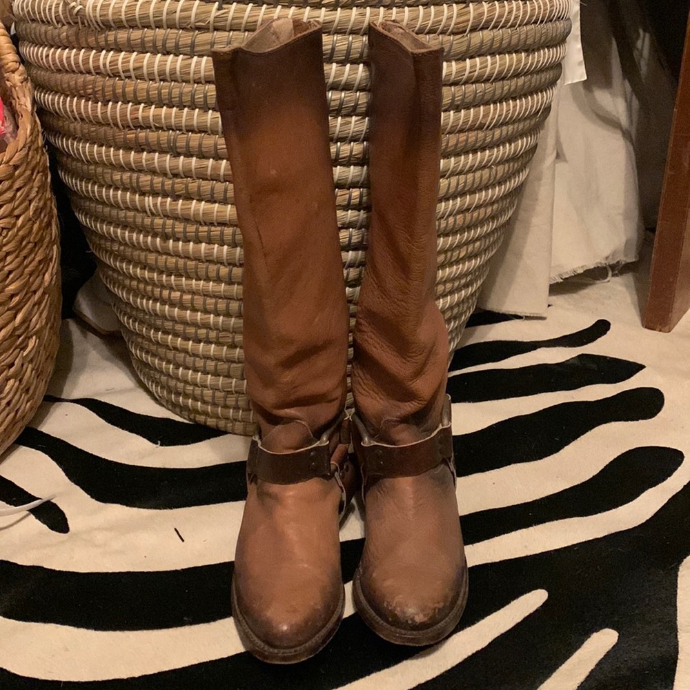 Freebird “Philly” size 7